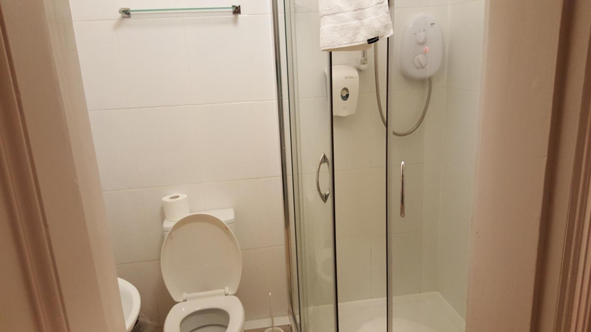 The Dolphin Hotel Уинкантон Номер фото